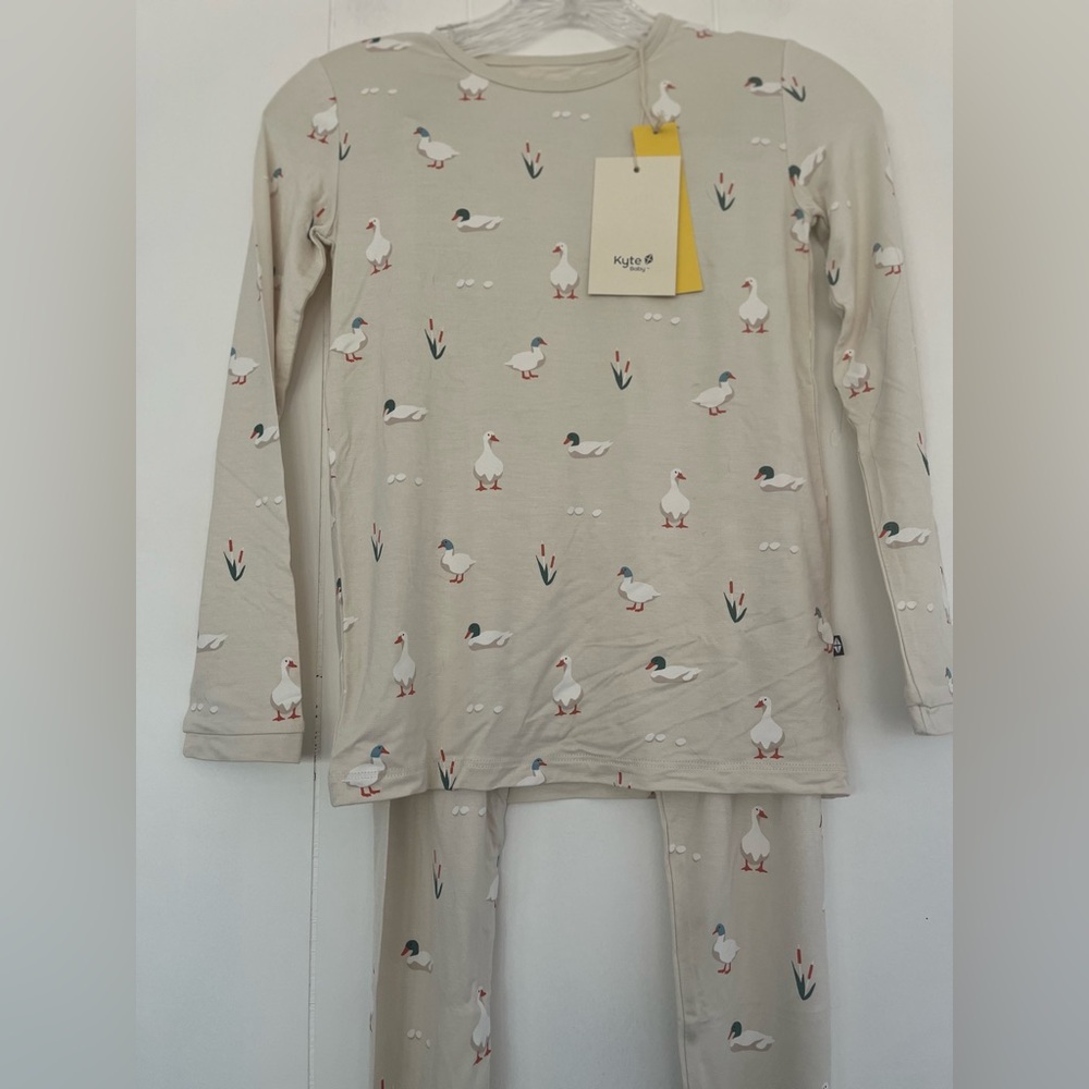 NEW Kyte Baby Retired DUCKS 2pc Pajama Set Bamboo Size 10